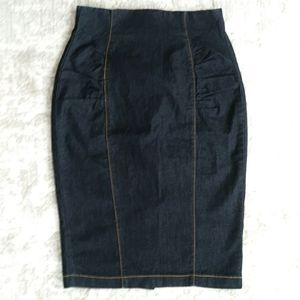 Bisou Bisou Pleated Denim Jean Skirt 6 Dark Wash Blue